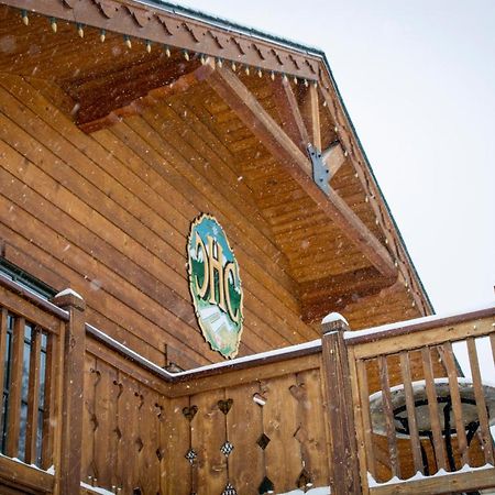 Hotel Chateau Chamonix Georgetown Bagian luar foto