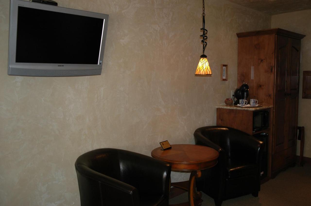 Hotel Chateau Chamonix Georgetown Bagian luar foto