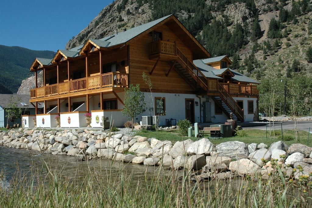 Hotel Chateau Chamonix Georgetown Bagian luar foto