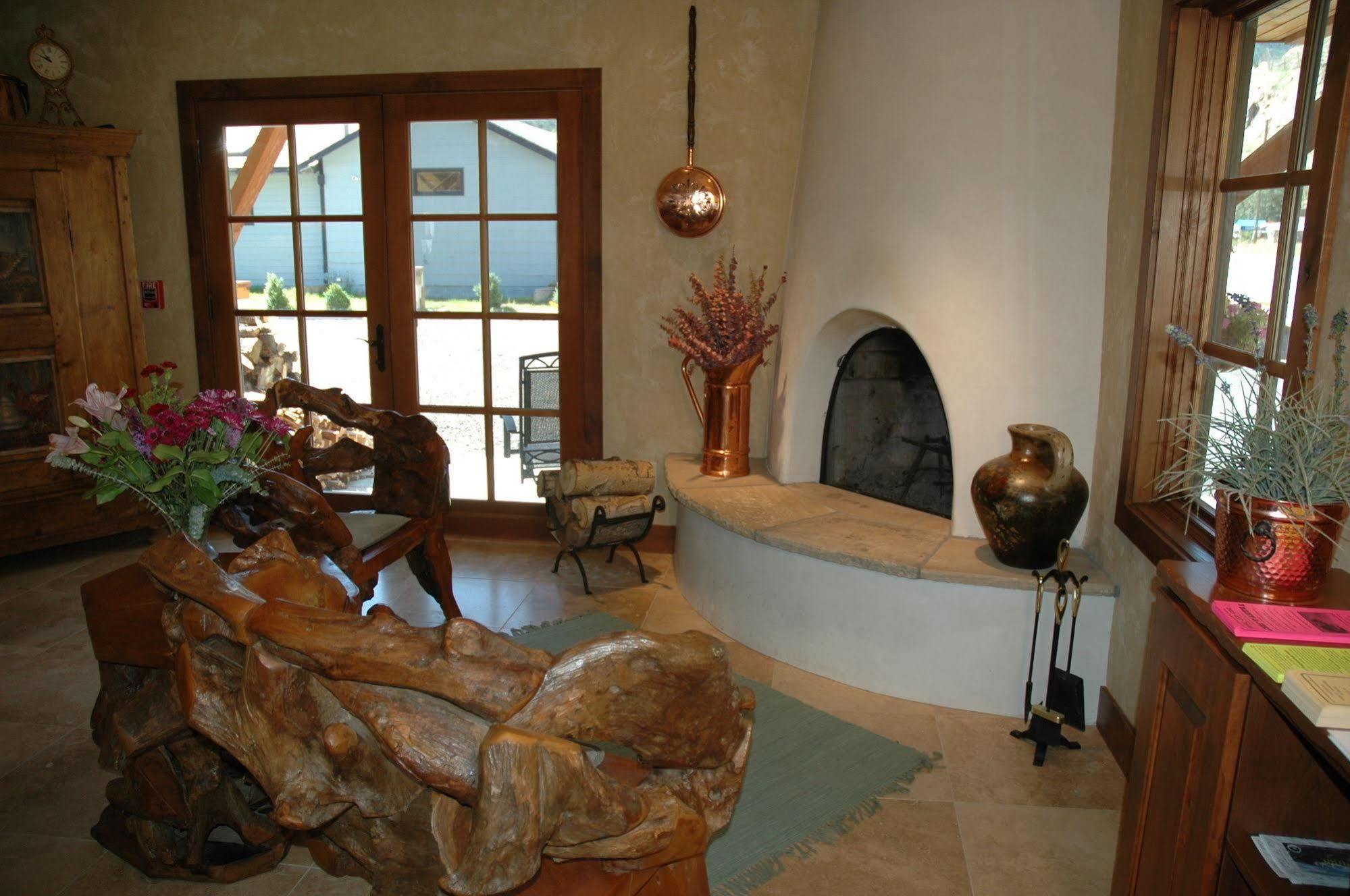 Hotel Chateau Chamonix Georgetown Bagian luar foto