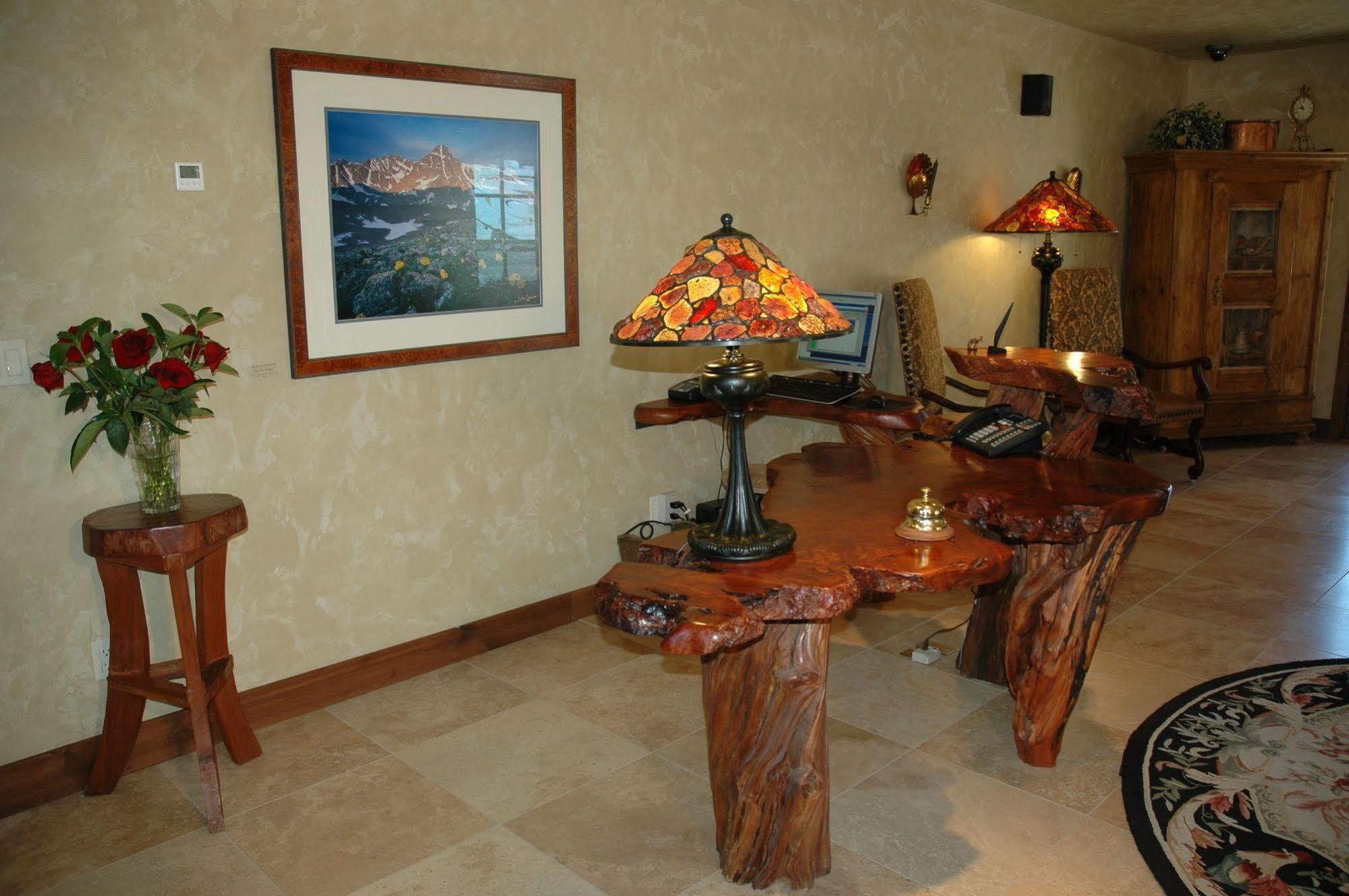 Hotel Chateau Chamonix Georgetown Bagian luar foto
