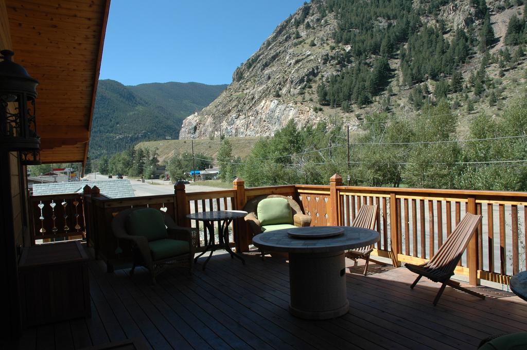 Hotel Chateau Chamonix Georgetown Bagian luar foto