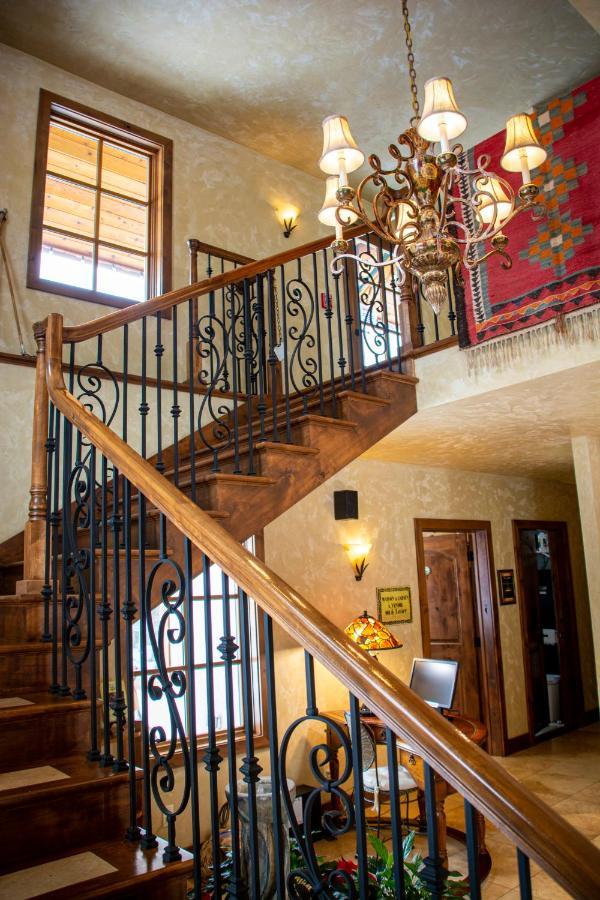 Hotel Chateau Chamonix Georgetown Bagian luar foto