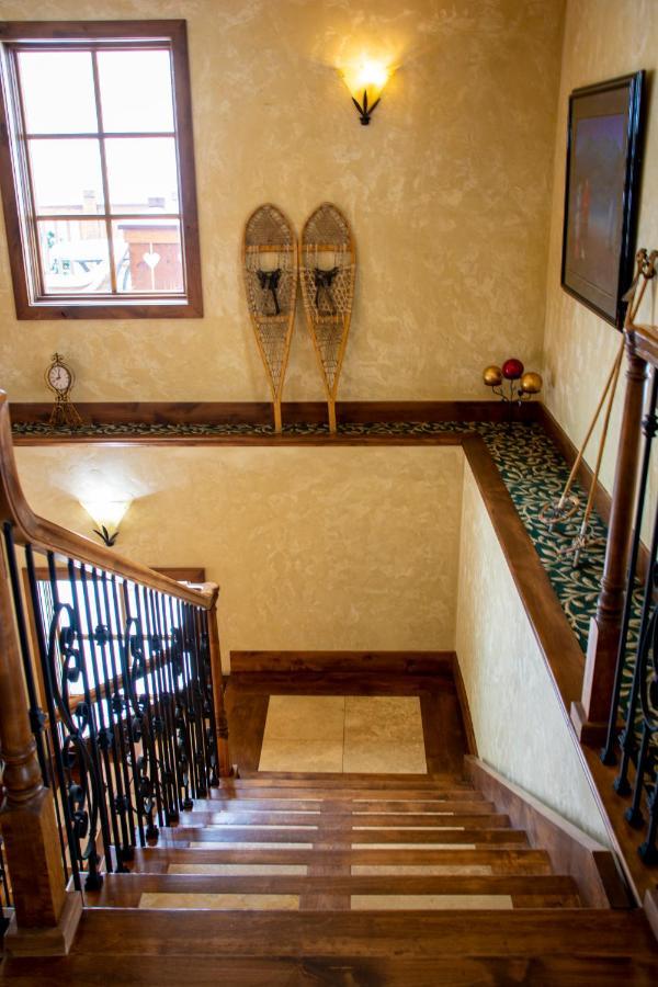Hotel Chateau Chamonix Georgetown Bagian luar foto
